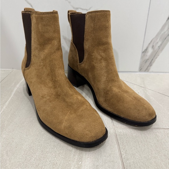J CREW Tan Suede Chelsea Booties - Picture 1 of 6